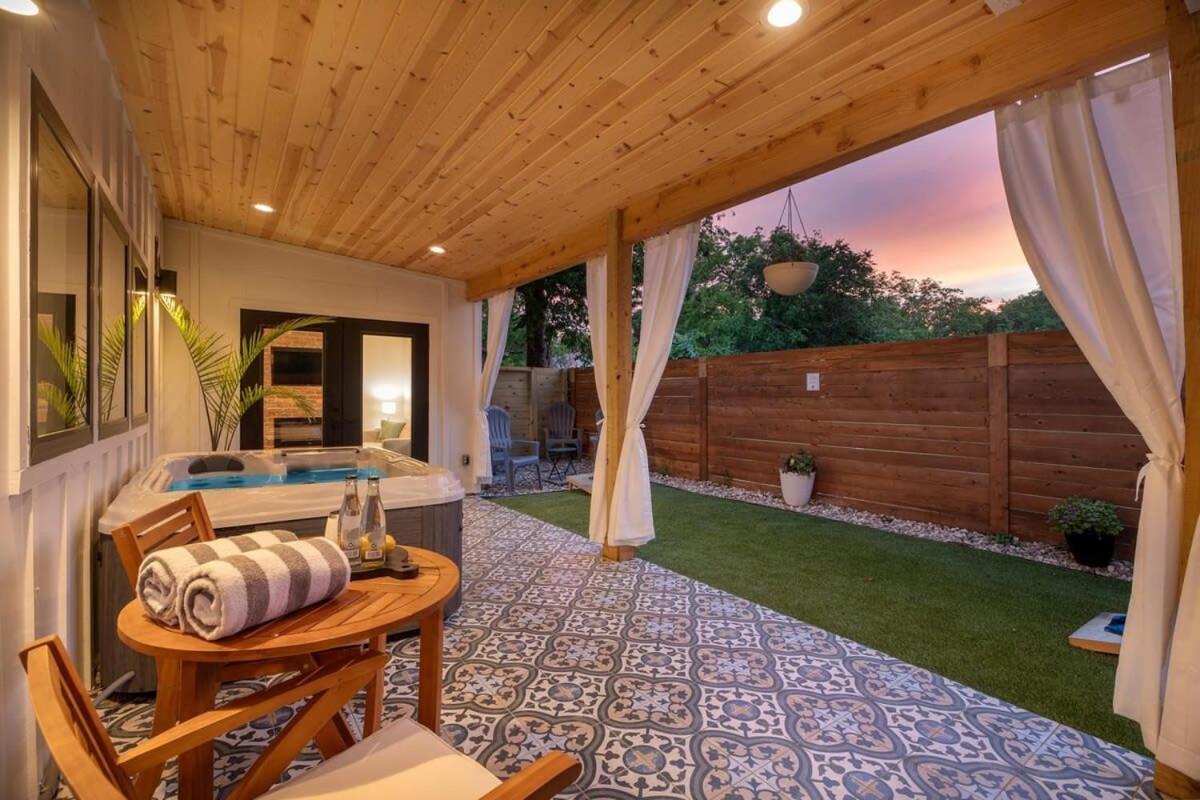Petit Paradis Studio With Hot Tub Fredericksburg Dış mekan fotoğraf