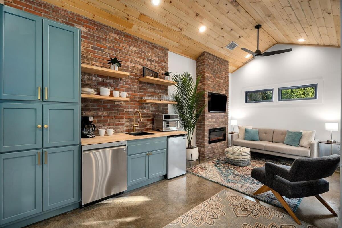 Petit Paradis Studio With Hot Tub Fredericksburg Dış mekan fotoğraf