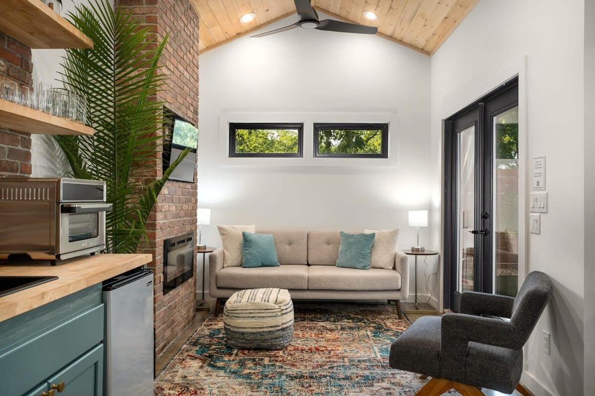 Petit Paradis Studio With Hot Tub Fredericksburg Dış mekan fotoğraf